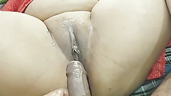 Leaked MMS- Real Homemade Indian Sexy Wife meena desi Cowgirl Fucked by her husband, Cumload in Pussy