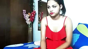 Desi Indian bhabhi on Webcam fucking herself