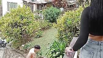 Horny gardener fucks the latina samantha's pussy - Porn in Spanish