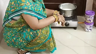 Sex With Desi Bhabhi Wearing A Green Saree In The Kitchen