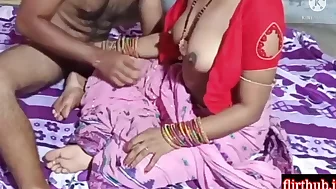 Desi Big Ass Aunty Ki Gand Utha Ke Chudayi Kari Or Muth Pee