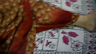 Indian Village Aunty Fingering Her Desi Pussy