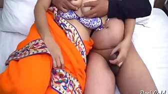 Desi sexy aunty fucking with her sons best friend