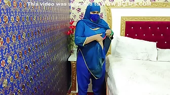 Big Boobs Indian Bhabhi Masturbating