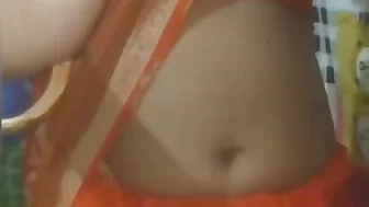 Desi bhabhi fucking with house owner and show live her friend