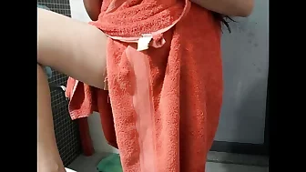 Wife Show Her Ass Hole in Bathroom.