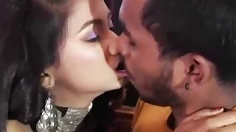 Desi college couple having fun - clear Hindi audio