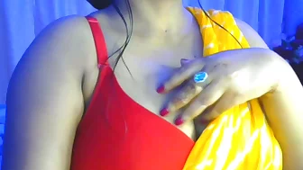 Sexy Desi-hot-girl21 Shows Her Boobs While Enjoying And Dances