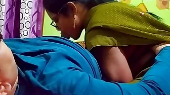 Mysore IT professor Vandana Hot Viral fucking with Student in Saree and Bra