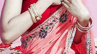 Red saree me kiya Kamal lag rehi bhabhi ko kone me lake choda