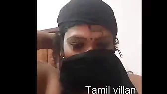 Tamil aunty showing her hot body dancing