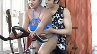 indian moti ldki ko gym me parsnal trainer ne choda