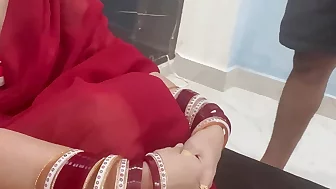 Desi Wife Ne Massage Ki Apne Pati ki  aur Chudai Karwaayi