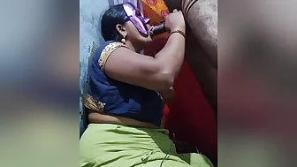 Desi Mosi Ko Lund Dikhaya To Boli Tumhara Lund Kita Mota Ha Puri Lungi