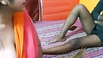 Desi kamwali bhabhi having sex with bachelor! New Hindi hot sex