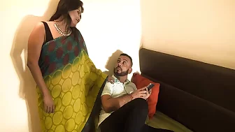 A Desi Wife Seduces Her Boyfriend And Made A Session On Sofa