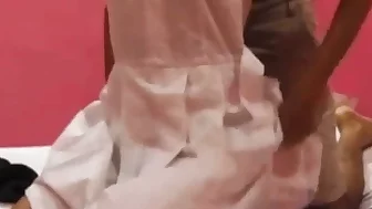 School girl ki uniform me hi chudayi