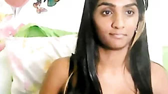 Sexy camgirl masturbates on request - Sexy Desi