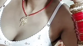 Indian Village Newly married women Pissing On bed room